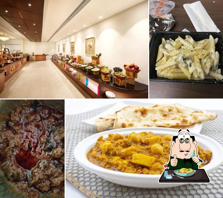 Macaroni and cheese at Gardenia Restaurant - Accord Chrome