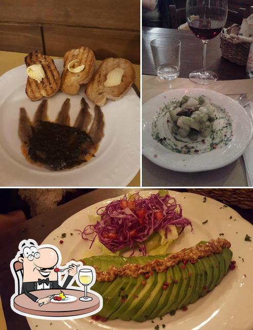 Cibo al Enoteca Barbera e Rubatà - BeR