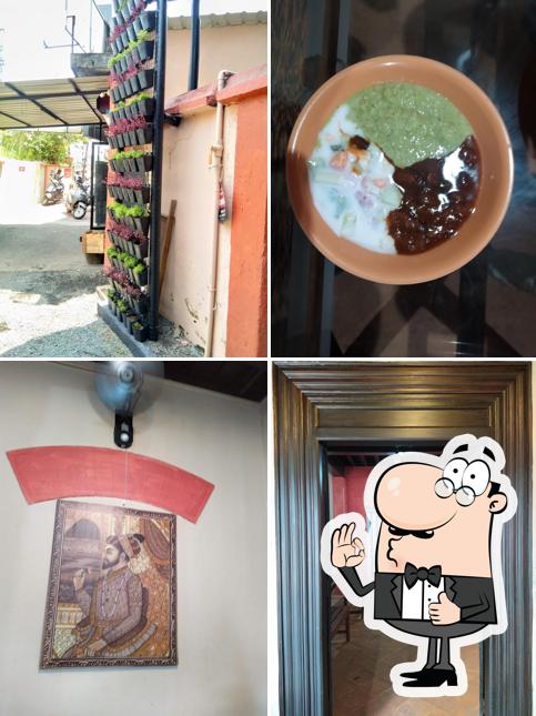 See this pic of Ruqees Mughal Biriyani Darbar