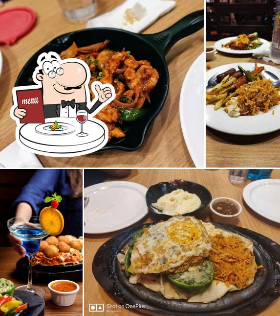 Food at Pop Tate's Xperia Mall