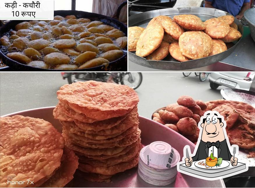 Meals at Daal Pakwaan