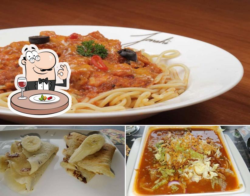 Food at Jonah's Bistro, Palavakkam (ECR)