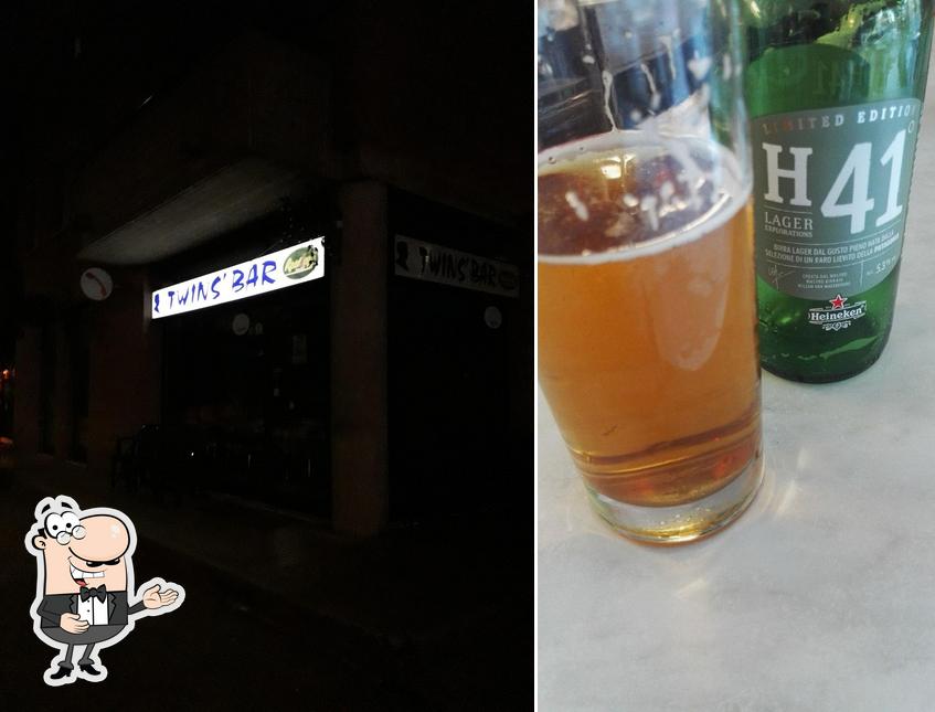 Twins' Bar