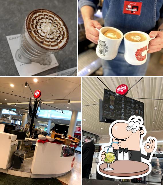 La foto di bevanda e interni da Caffè Pascucci