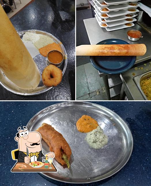 Food at Hotel Aryaas ഹോട്ടൽ ആര്യാസ്