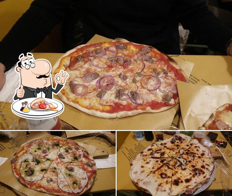 Scegli una pizza a Pizzeria Zio Jo
