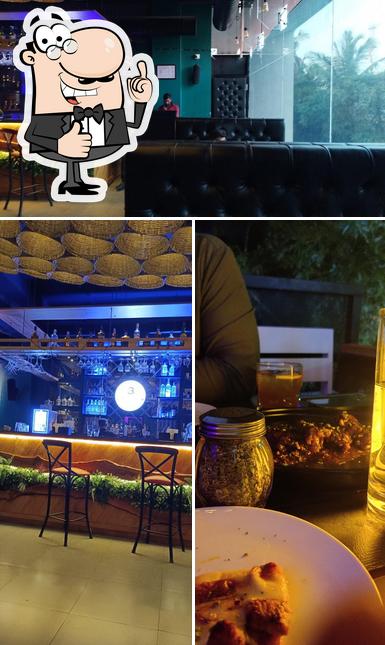 Look at the pic of 3 Layers on the ECR Restaurant