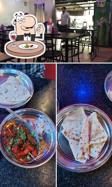 The photo of Raghavendra Fast Food’s food and interior