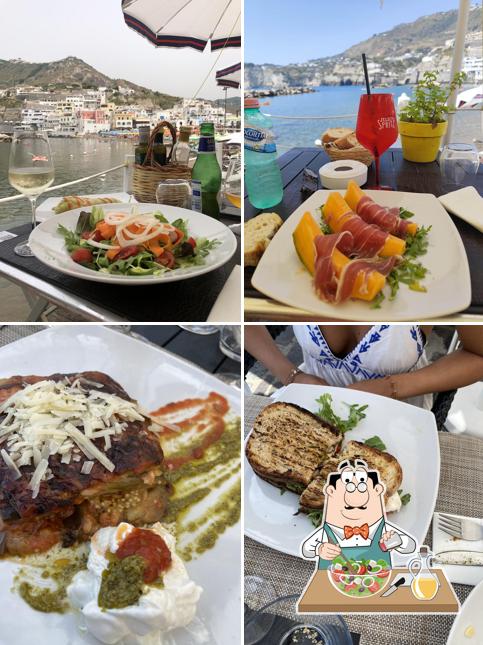 Insalata greca al Ristorante & Beach Club La Brezza