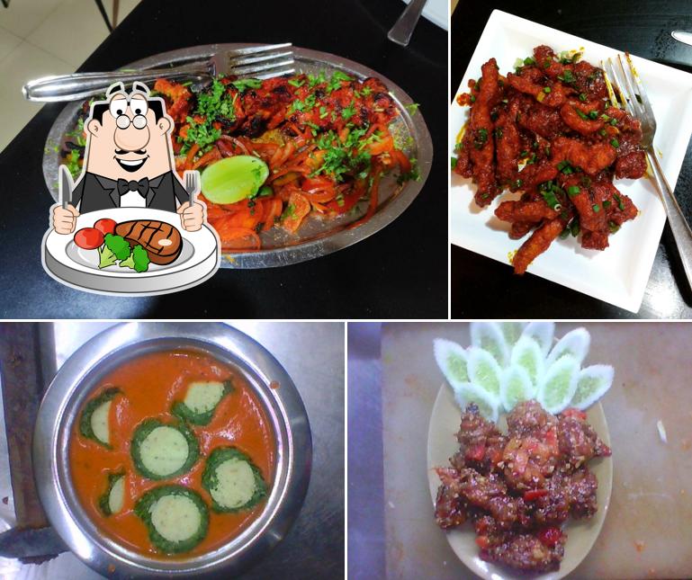 Damodar Family Restaurant And Bar offers meat dishes