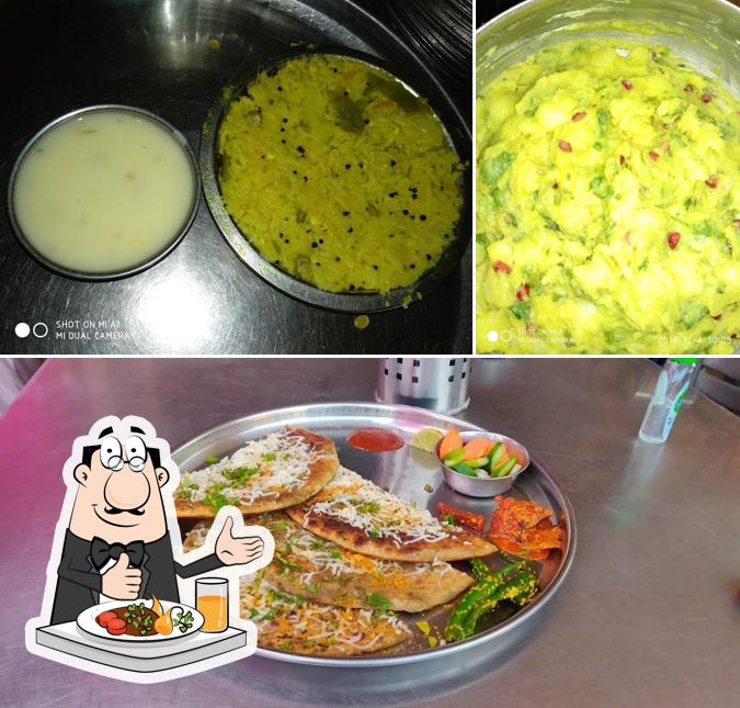 Food at Kathiyawadi Parotha House