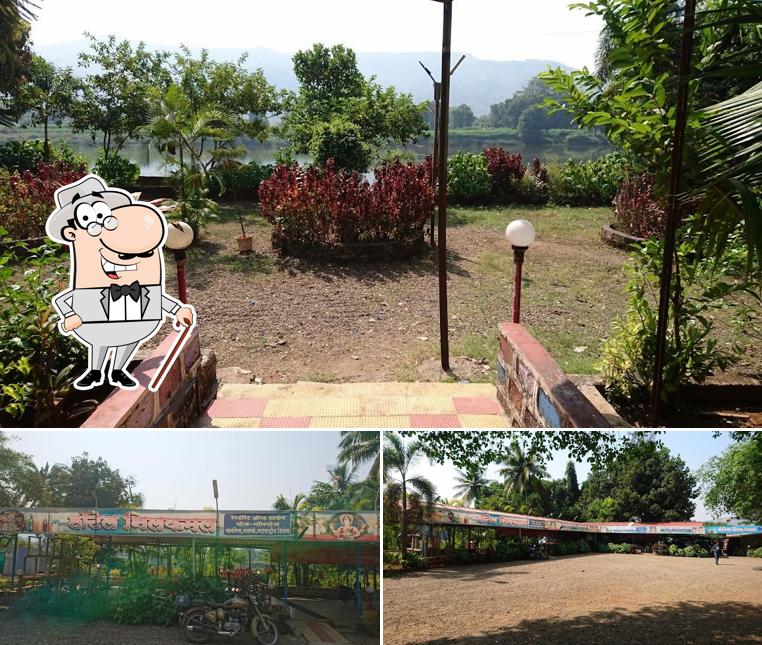 Take a look at the outside area of Hotel Neelkamal