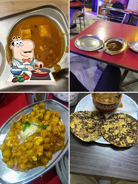 Chicken curry at New Bhangu Dhaba