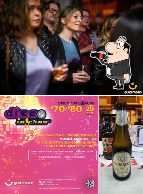 Bar Guatemalan si caratterizza per la bevanda e esterno