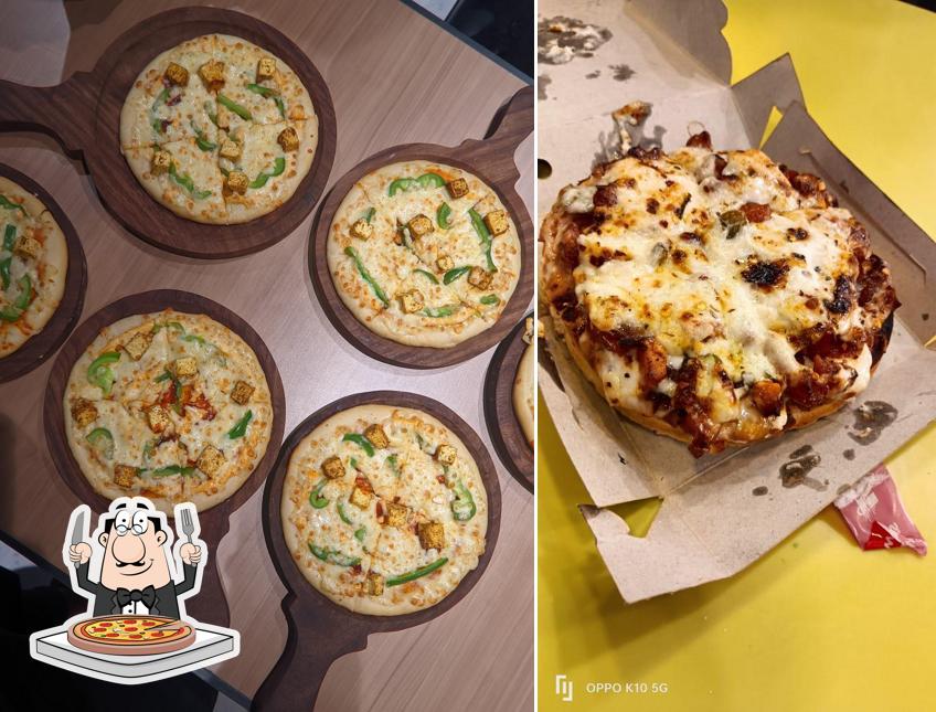At Pizza Hut Ambuja Mall, Patna, you can enjoy pizza