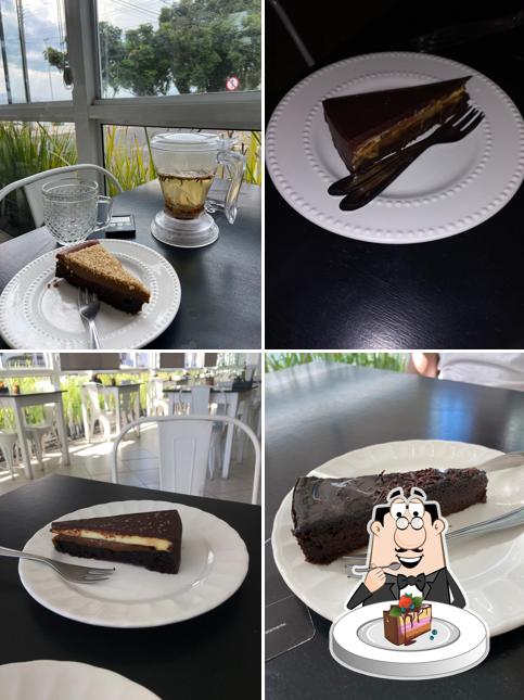 Bolo de chocolate em Orla Café