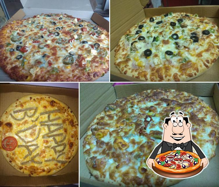 Order pizza at Pizza & food cafeteria