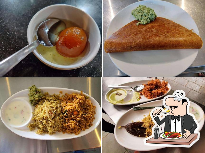 Food at Taaza Kitchen