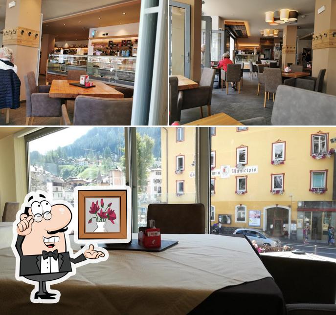 Siediti a un tavolo di Central Bar ∙ Ristorante Pizzeria