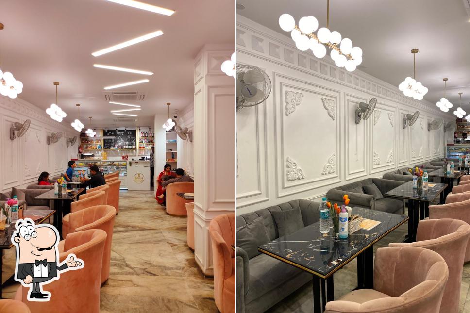 Check out how CAFE KHARI looks inside