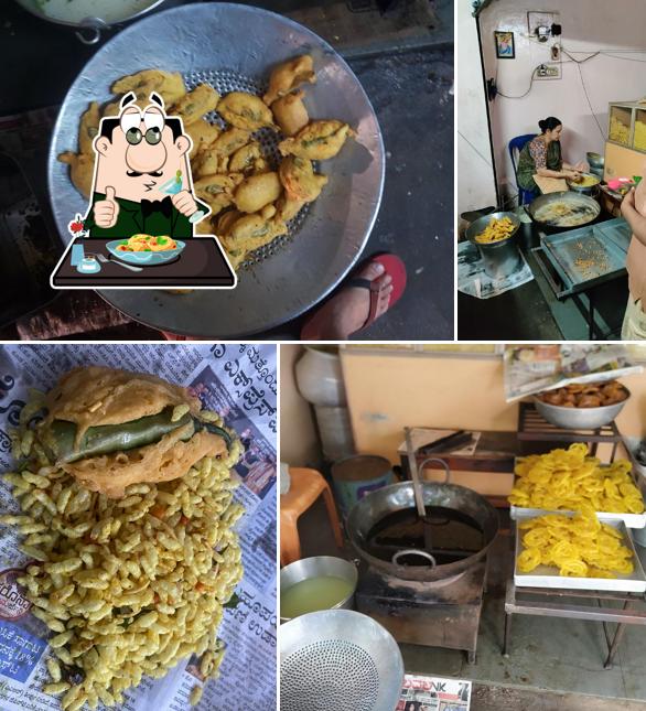 Meals at Ajji Kharamandaki Angadi