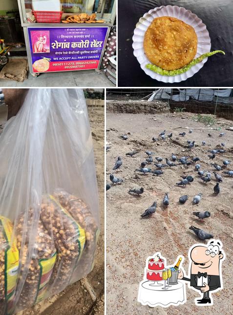 Shegaon Kachori offers an option to hold a wedding reception