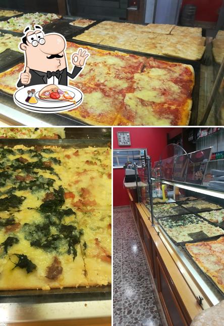 A Pizzeria Rosticceria Della Galleria Di Onofri & C., puoi goderti una bella pizza