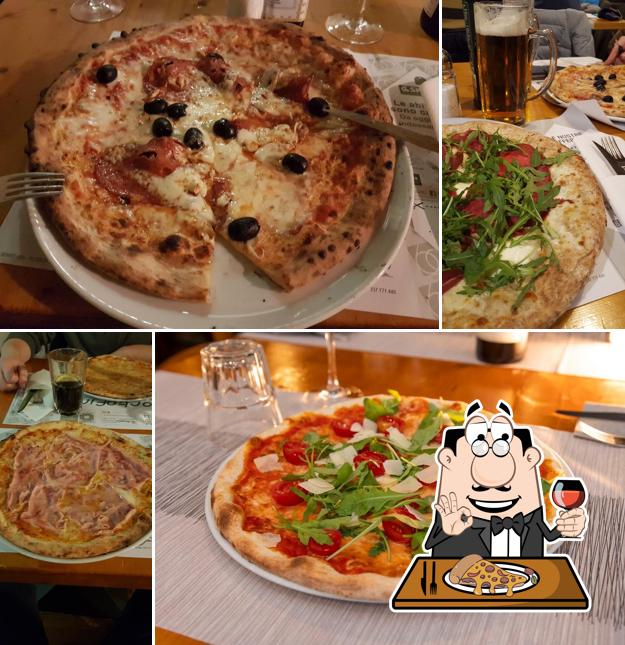 Ordina tra le svariate varianti di pizza