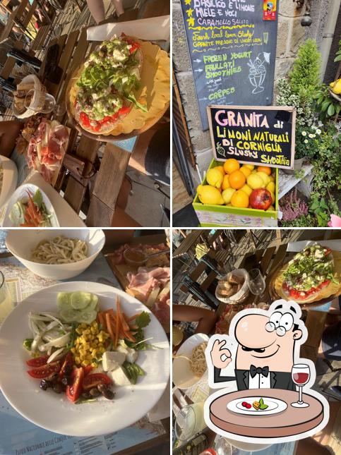 Platti al Marina Di Corniglia