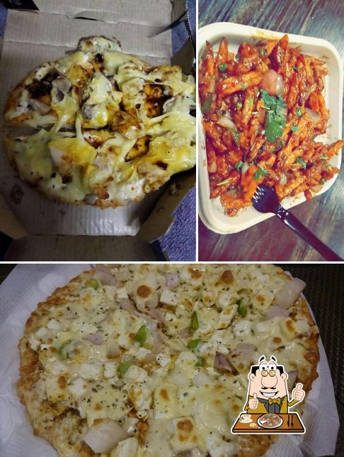 Order pizza at Marky Momos