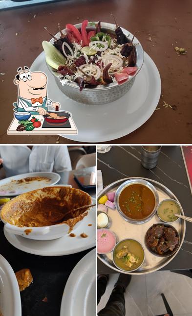 Chicken curry at Vithu Mauli Dhaba