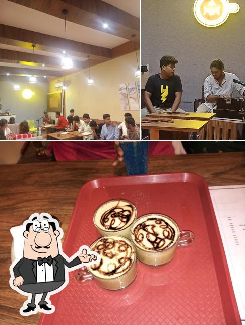 Among various things one can find interior and beverage at Boi Thek Khana Cafe