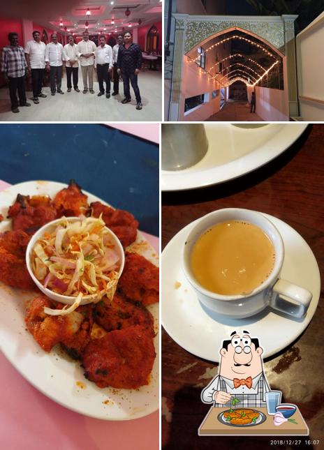 Chicken wings at Khan Saab Restaurant