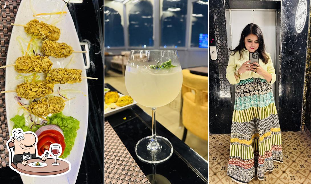 Food at Taverns Lounge and Curry House