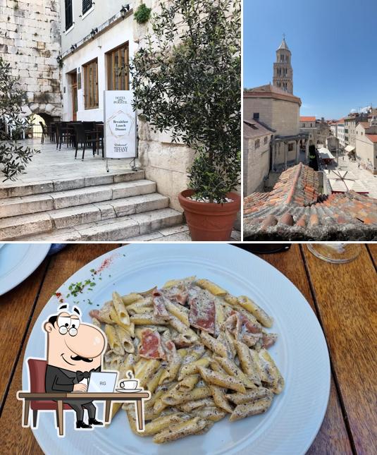 La foto di interni e cibo da Tiffany restaurant