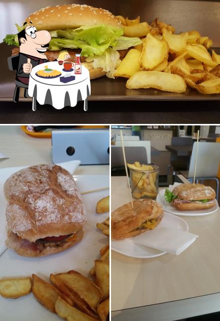 Commandez un hamburger à Dado Burger