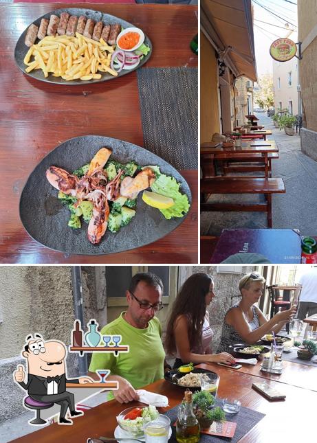 Gli interni di Grill "AS"