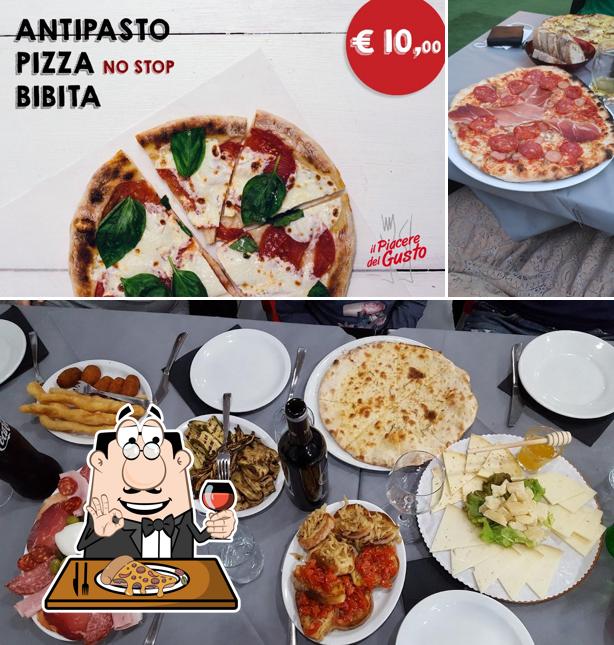 Scegli tra le molte varianti di pizza