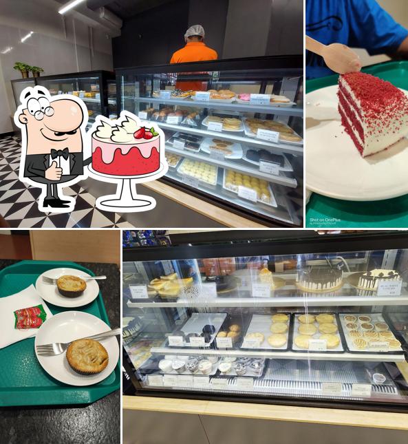 Red velvet cake at Bread World