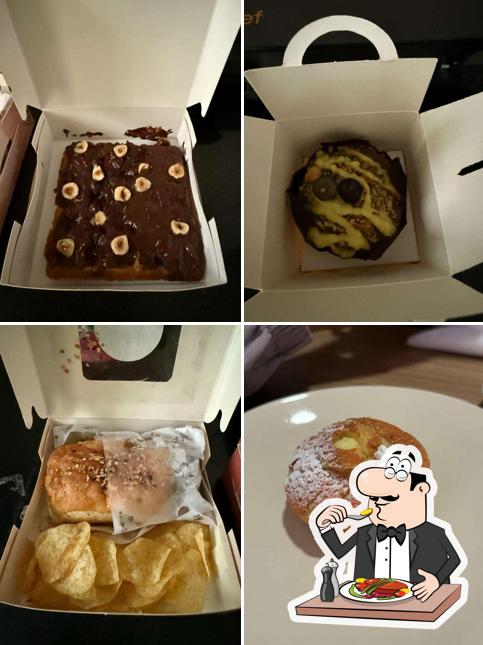 Food at Table for Tous