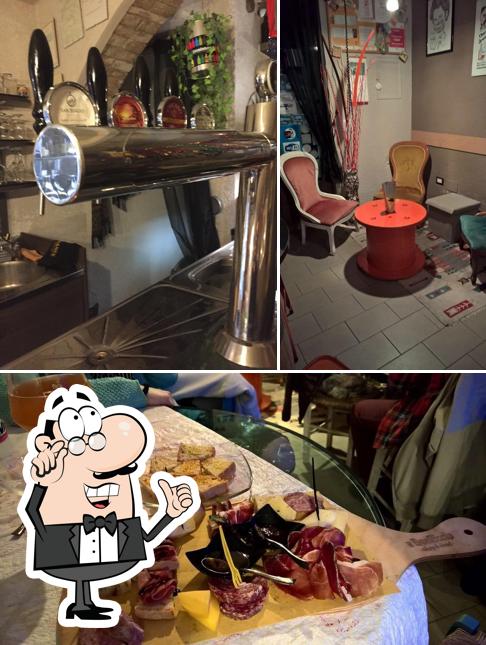 La foto di interni e cibo da Il BeeRiccio Shop&Food