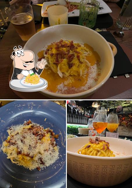 Spaghetti alla carbonara al Dal Moro's Fresh Pasta Restaurant