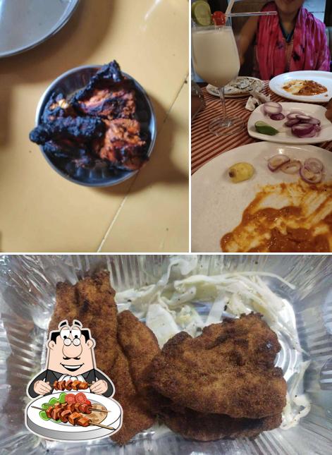 Among different things one can find food and beverage at Lakeside