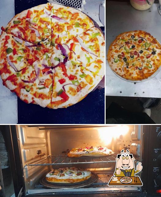 Pick pizza at M.A/B.TECH FOOD