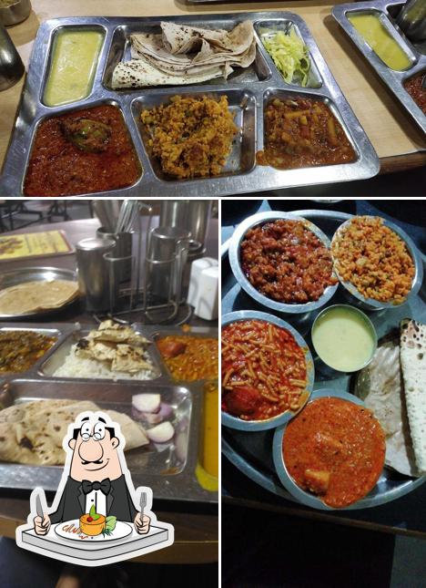 Food at Shiv Shakti Kathiyawadi Hotel