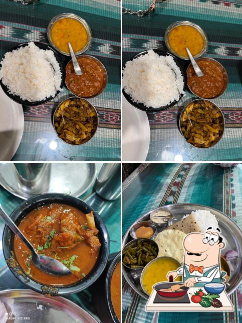 Chicken curry at Odisha Bhawan