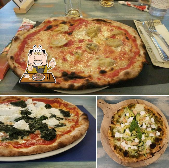 Scegli una pizza a Pizzeria Birrificio Ristorante Sancolodi