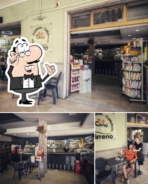 Gli interni di Bar Tirreno
