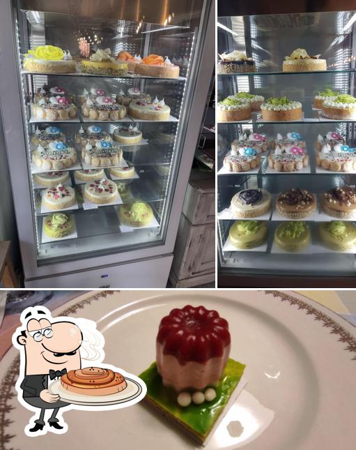 Vedi questa foto di La Pasticceria