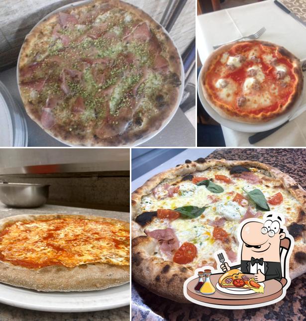 Ordina una pizza a Ristorante Pizzeria Alla Tribuna